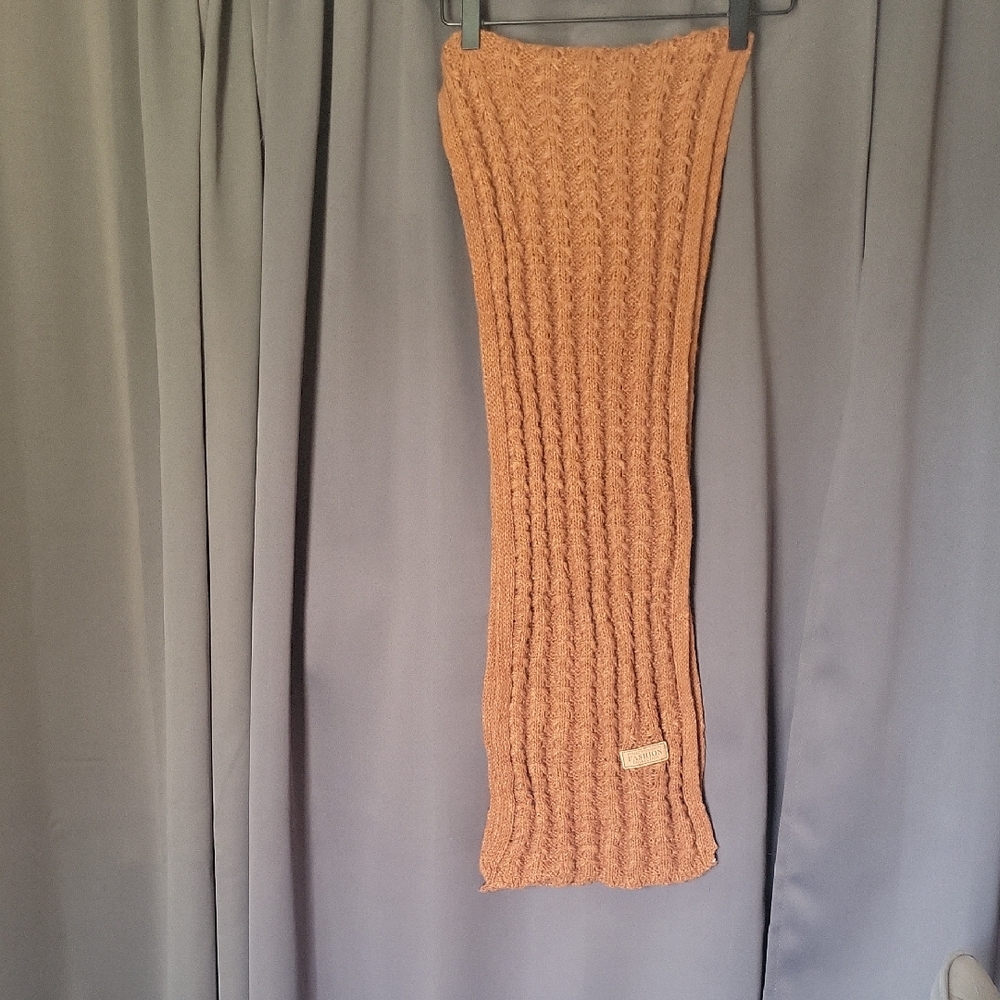 Chunky Knit Rectangle Scarf in Camel